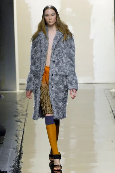 Look 18